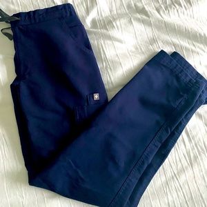 FIGS yola skinny scrub pants